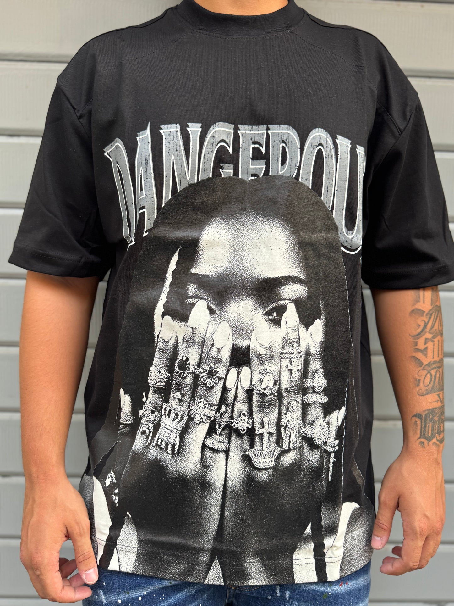 T-SHIRT DANGEROUS