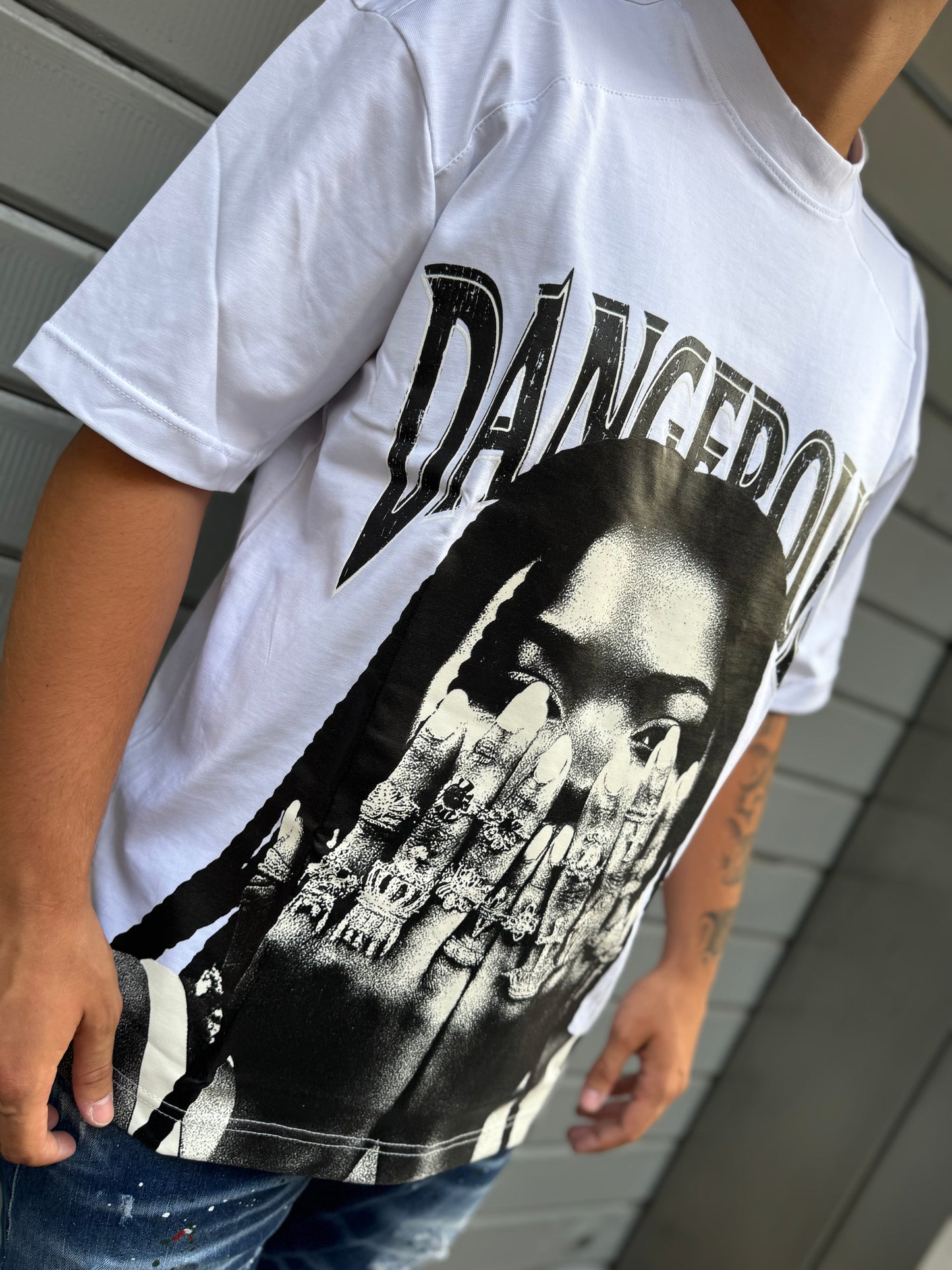 T-SHIRT DANGEROUS